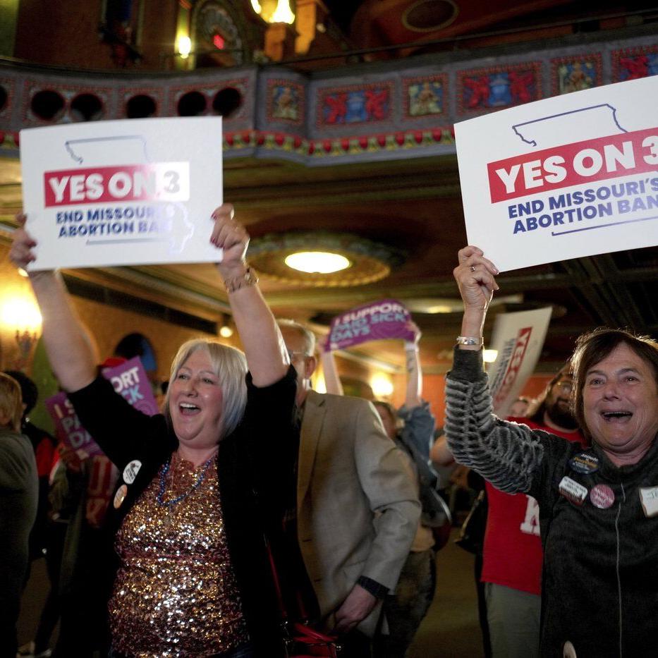 Missouri judge again blocks many of the state's anti-abortion laws